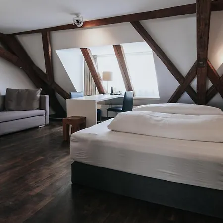 Готель Design & Restaurant Loewen Ульм