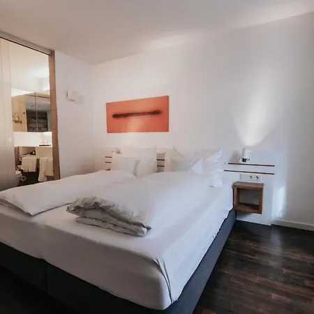 Готель Design & Restaurant Loewen 4*
