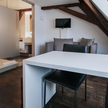 Design & Restaurant Loewen Готель 4*