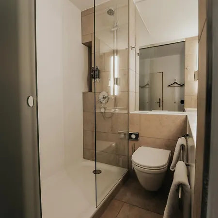 Design & Restaurant Loewen 4* Ульм