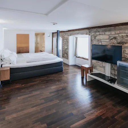 Готель Design & Restaurant Loewen 4*