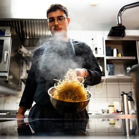 Design & Restaurant Loewen 4* Ulm