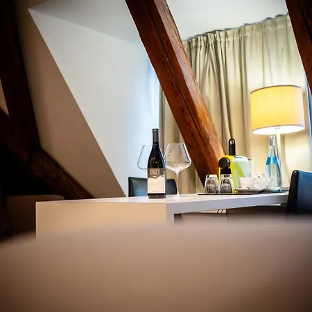 Design & Restaurant Loewen Готель 4*