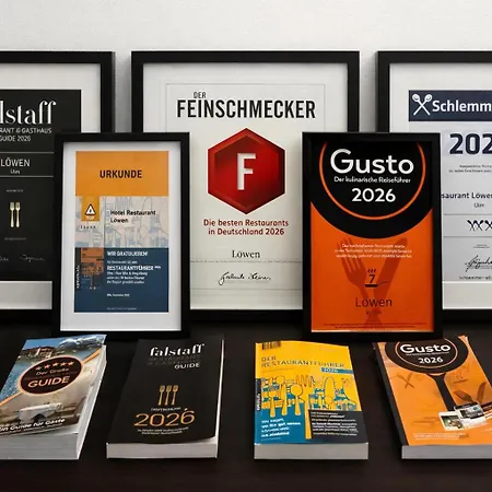 Design & Restaurant Loewen 4* אולם