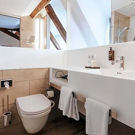 Hotel Design & Restaurant Loewen 4*