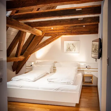 Design & Restaurant Loewen Hotel 4*