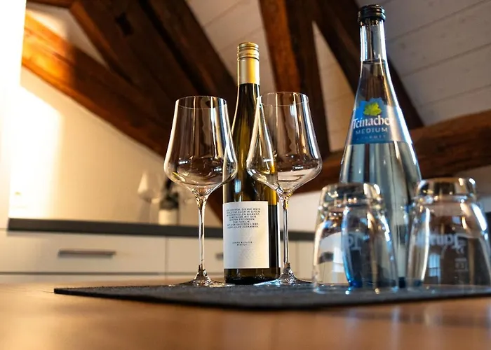 Design & Restaurant Loewen מלון אולם